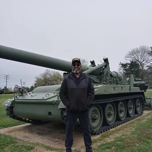 Meet your Posher, Larry